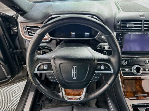 Used 2017 Lincoln Continental Reserve w/ Climate Package AWD/4WD image 16