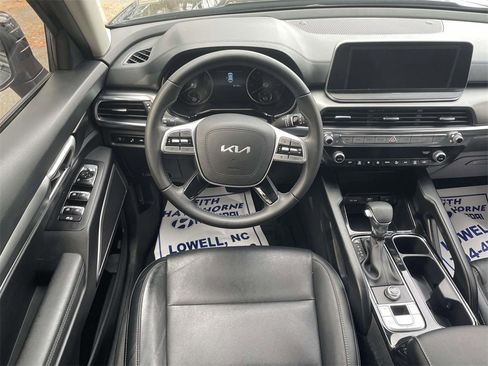 Used 2022 Kia Telluride LX image 13