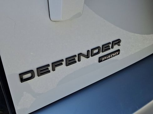 Used 2023 Land Rover Defender 110 SE AWD/4WD image 29