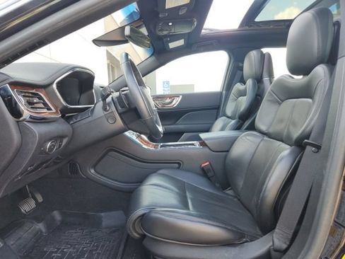 Used 2019 Lincoln Continental Reserve FWD image 20