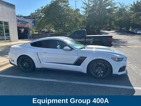 Used 2017 Ford Mustang GT Premium w/ GT Performance Package RWD image 4