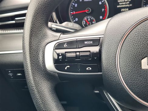 Used 2022 Kia K5 LXS image 27