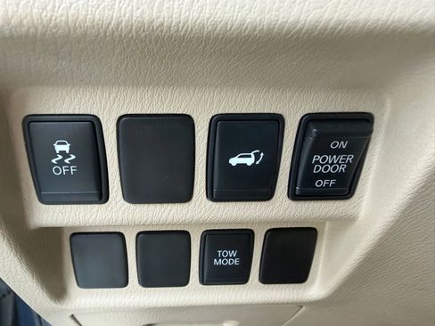 Used 2014 Nissan Pathfinder SL w/ SL Tech Package image 28