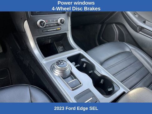 Used 2023 Ford Edge SEL image 10