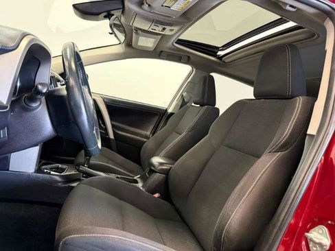 Used 2018 Toyota RAV4 XLE FWD image 10