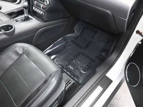 Used 2020 Ford Mustang Premium image 17