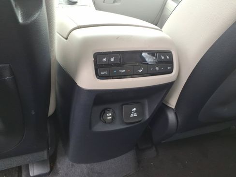 Used 2023 Hyundai Palisade Limited AWD/4WD image 11