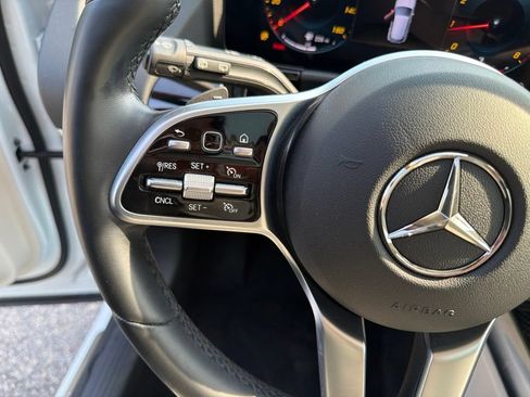Used 2023 Mercedes-Benz GLA 250 4MATIC image 18