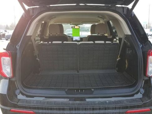 Certified 2021 Ford Explorer XLT w/ Class III Trailer Tow Package image 4