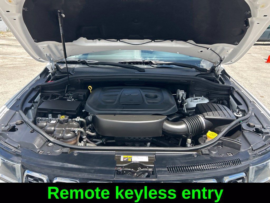 Certified 2019 Jeep Grand Cherokee Laredo RWD image 18