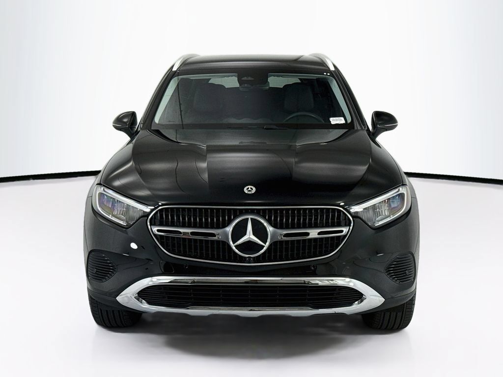 Used 2026 Mercedes-Benz GLC 300 image 2
