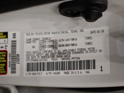 Used 2020 Toyota Tacoma TRD Sport image 39