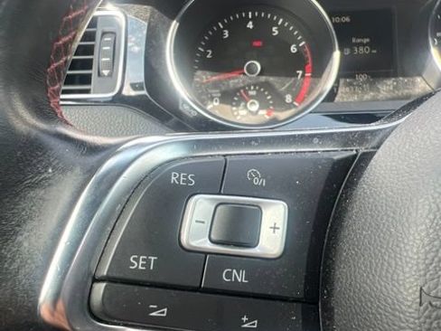 Used 2017 Volkswagen Jetta GLI FWD image 11