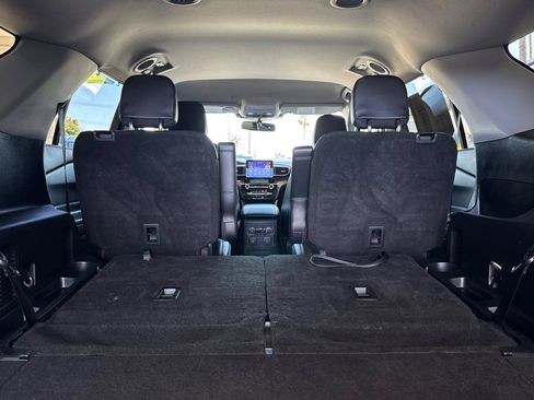 Used 2023 Ford Explorer Limited RWD image 16