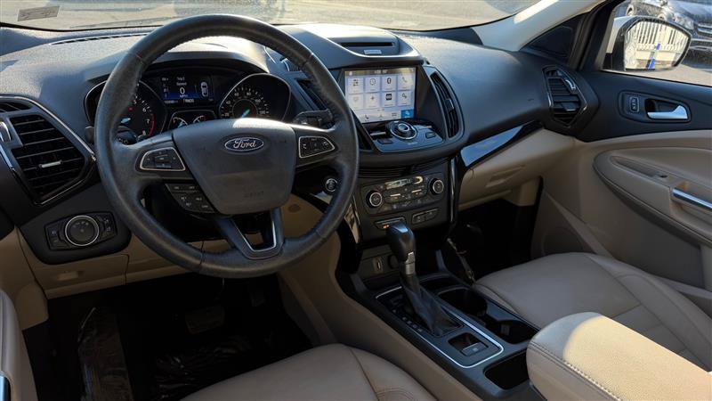 Used 2017 Ford Escape Titanium AWD/4WD image 25