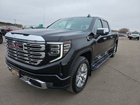 Used 2022 GMC Sierra 1500 Denali AWD/4WD image 1
