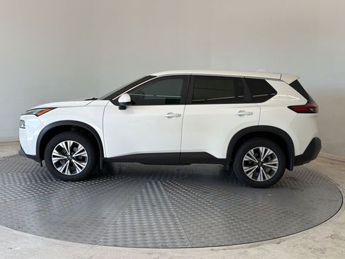 Used 2023 Nissan Rogue SV AWD/4WD image 2