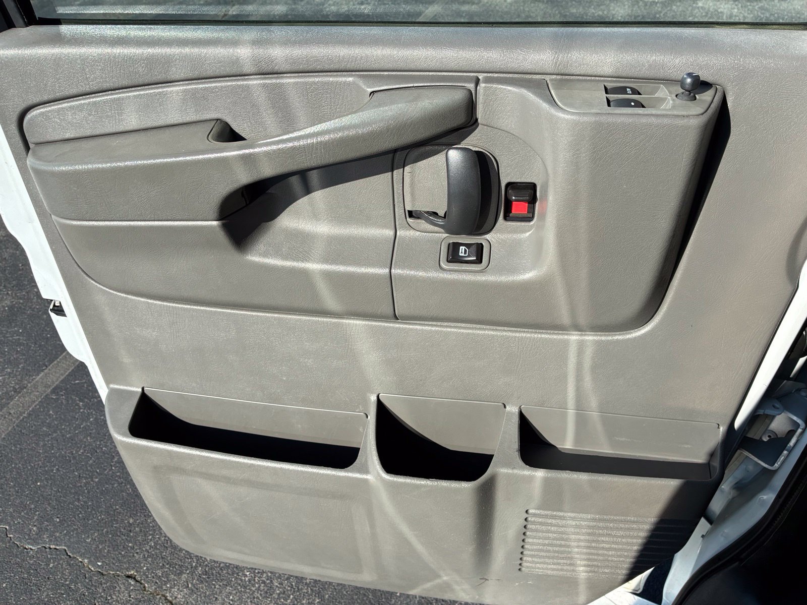 Used 2014 Chevrolet Express 3500 LT w/ LT Preferred Equipment Group RWD image 12