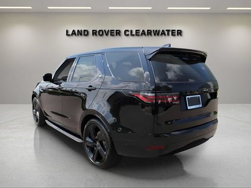 Used 2025 Land Rover Discovery Dynamic SE AWD/4WD image 3