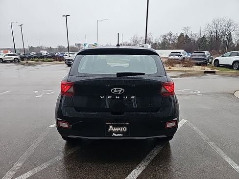 New 2026 Hyundai Venue SEL FWD image 4