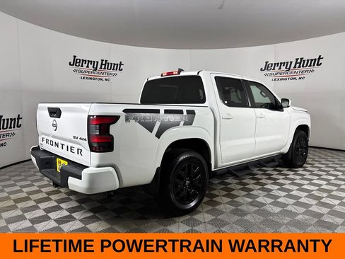 Used 2023 Nissan Frontier SV w/ Graphics Package AWD/4WD image 6