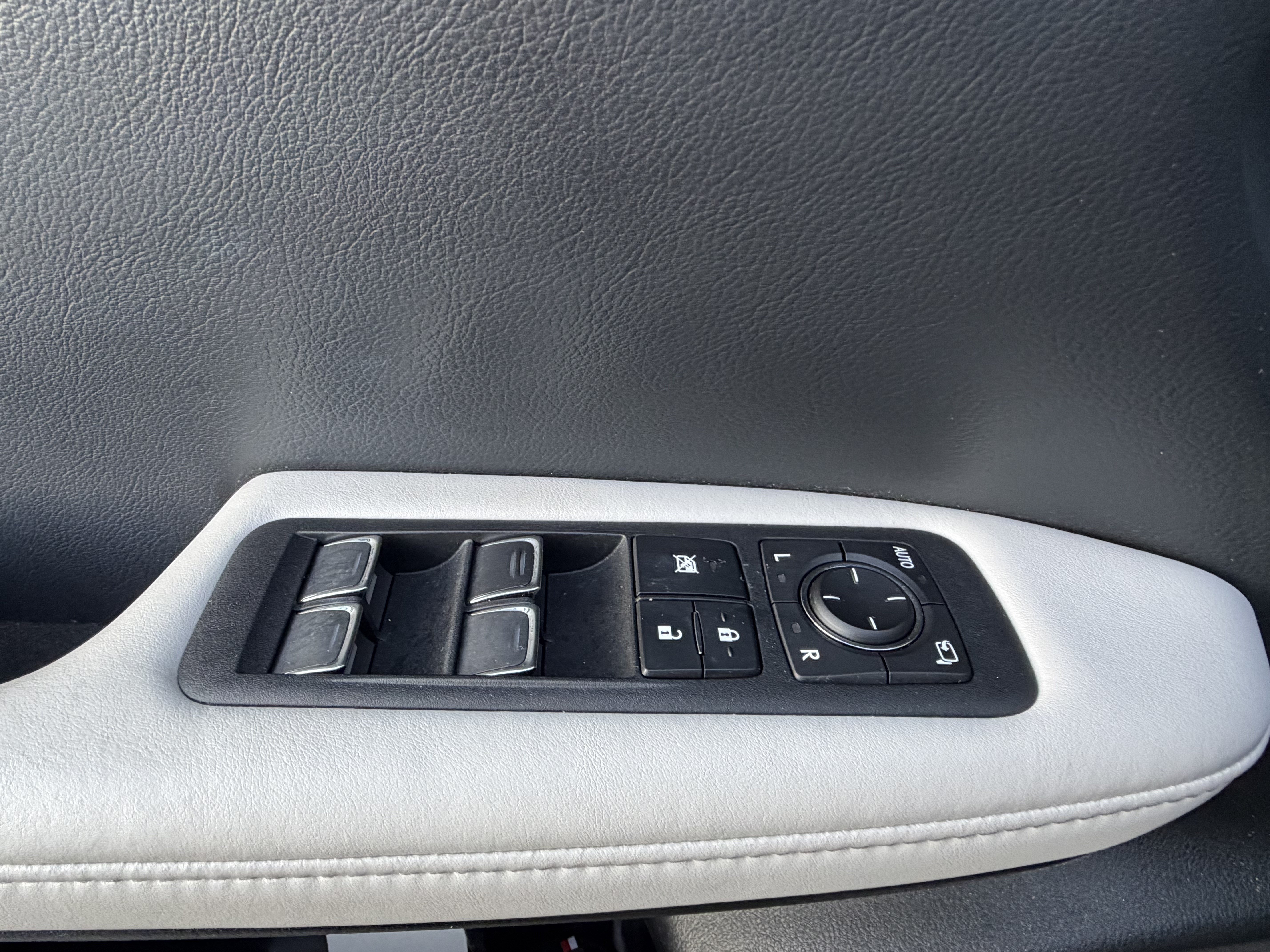 Used 2020 Lexus RX 350 FWD w/ Premium Package image 14
