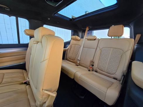 Certified 2023 Jeep Grand Wagoneer Series III AWD/4WD image 33