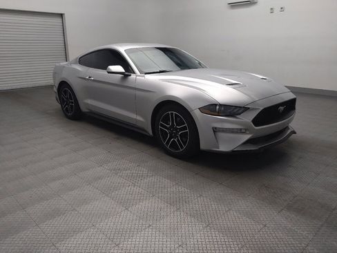 Used 2019 Ford Mustang Premium RWD image 11