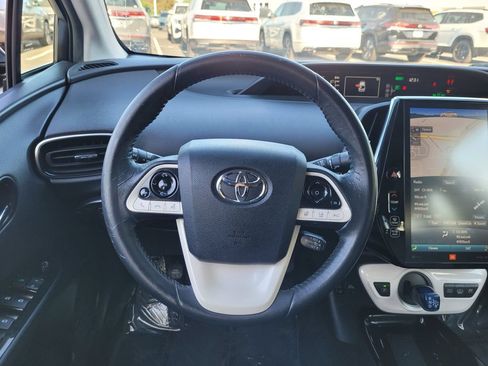 Used 2017 Toyota Prius Prime Advanced w/ Carpet Mat Package FWD image 17