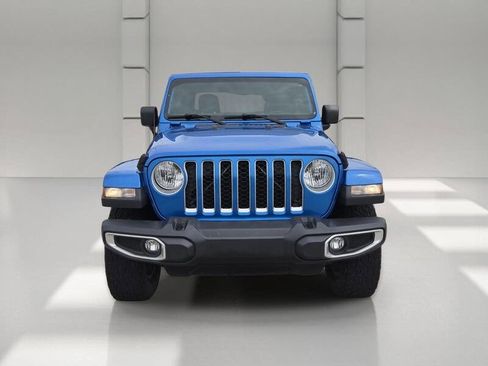 Certified 2020 Jeep Gladiator Overland w/ Safety Group AWD/4WD image 8