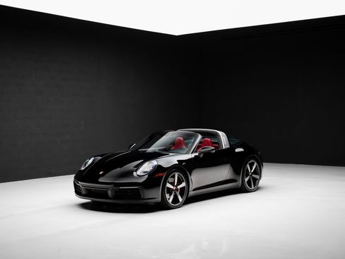 Used 2021 Porsche 911 Targa 4S AWD/4WD image 6