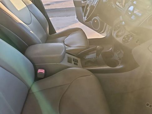 Used 2009 Toyota RAV4 Limited image 32