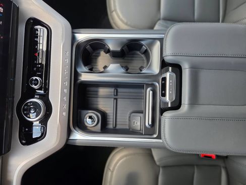 New 2027 Ford Expedition Active RWD image 31