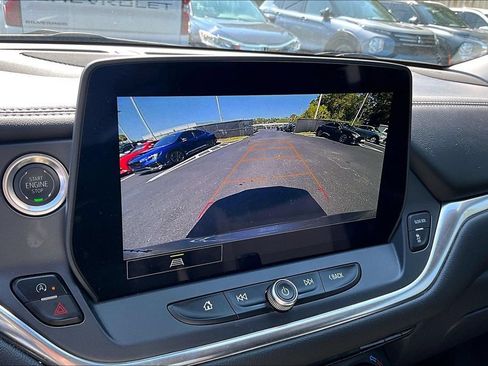 Used 2025 Chevrolet Blazer LT FWD image 14