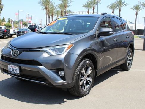 Used 2017 Toyota RAV4 XLE w/ Carpet Mat Package FWD image 3