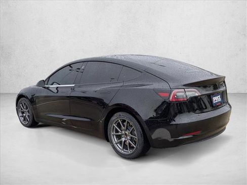 Used 2019 Tesla Model 3 Standard Range image 8