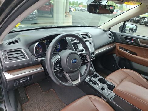 Used 2019 Subaru Outback 3.6R Touring w/ Popular Package #3A AWD/4WD image 19