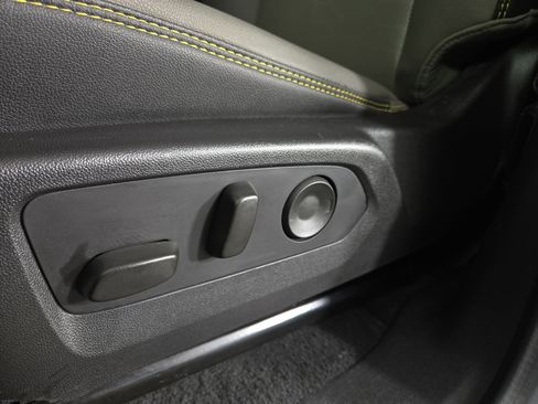 Certified 2024 Chevrolet Colorado ZR2 w/ ZR2 Convenience Package III image 32