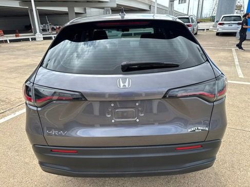 Used 2025 Honda HR-V LX image 3
