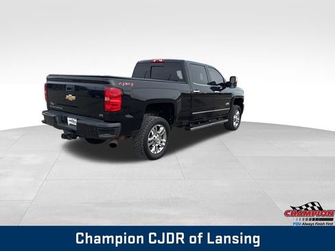 Used 2019 Chevrolet Silverado 2500 High Country w/ Duramax Plus Package image 5
