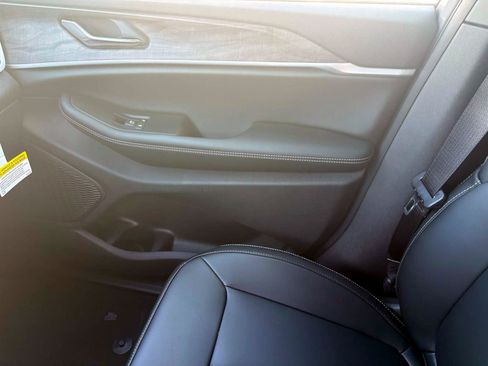 New 2026 Jeep Grand Cherokee Limited AWD/4WD image 19