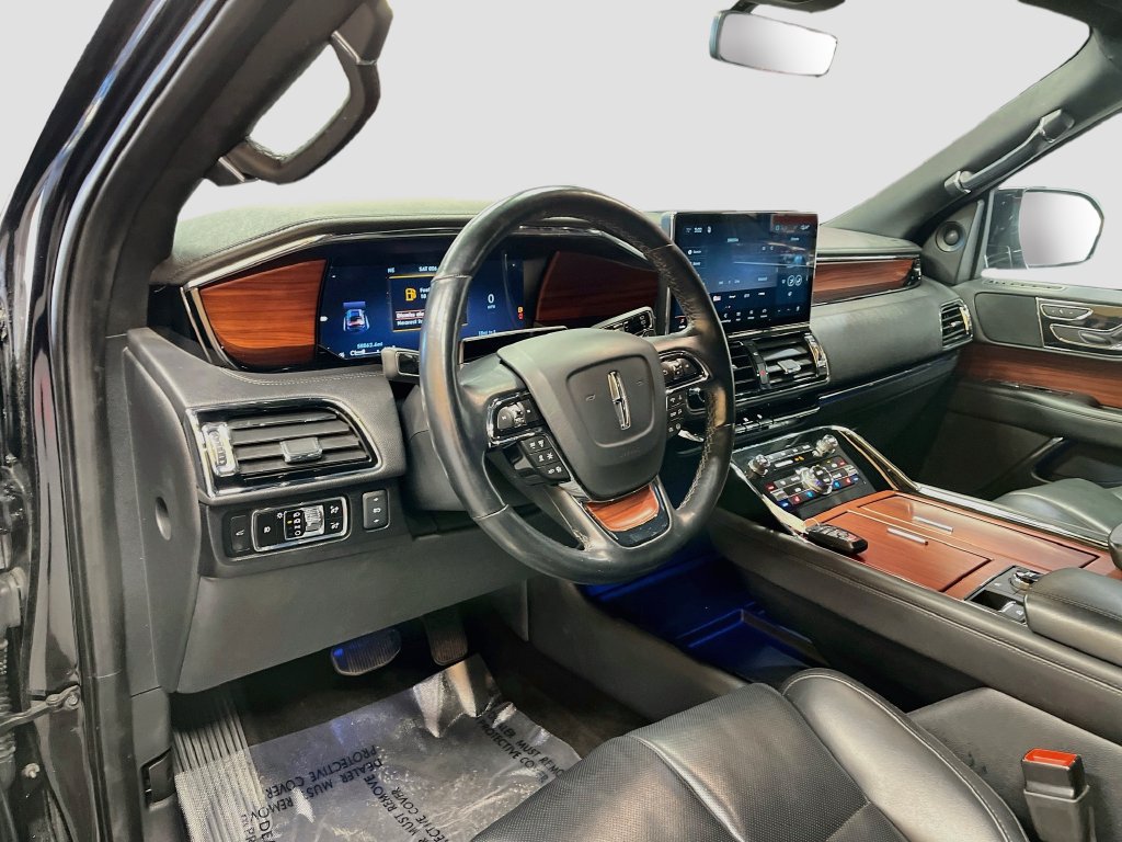 Used 2024 Lincoln Navigator L 4WD image 9