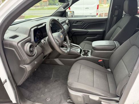 Used 2024 Chevrolet Colorado W/T w/ Safety Package RWD image 9