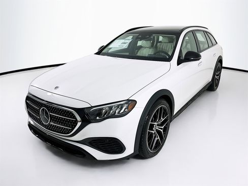New 2026 Mercedes-Benz E 450 4MATIC All-Terrain Wagon image 3