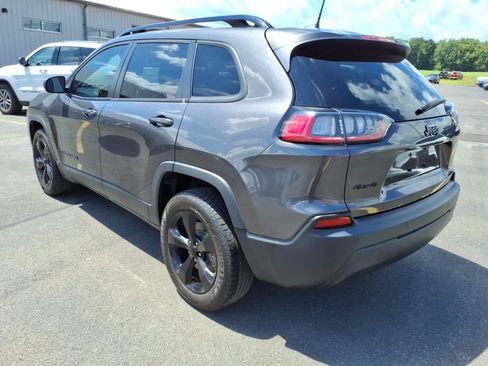 Used 2021 Jeep Cherokee Latitude Plus AWD/4WD image 7