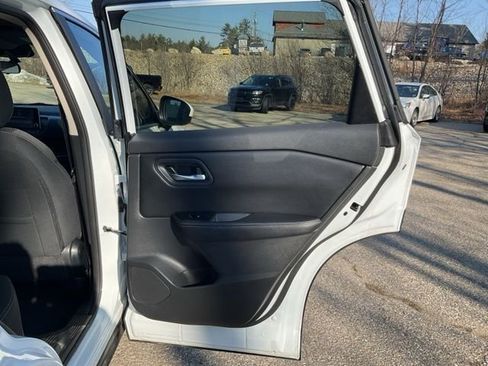 Used 2024 Nissan Rogue SV AWD/4WD image 59
