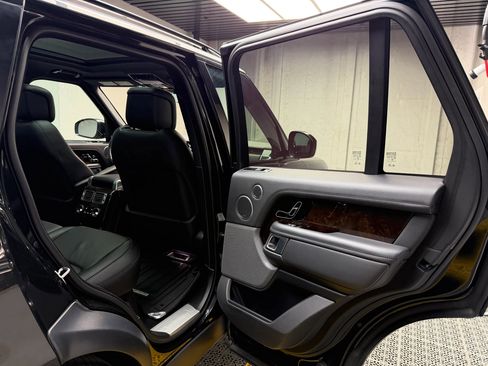 Used 2020 Land Rover Range Rover HSE image 20