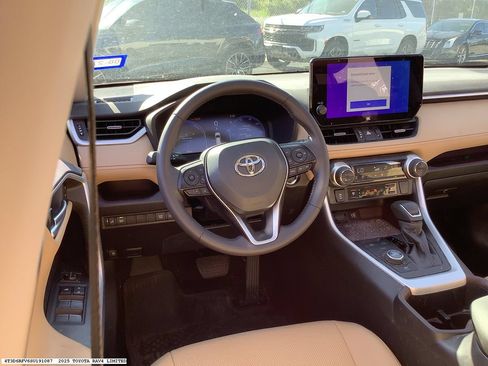 Used 2025 Toyota RAV4 Limited AWD/4WD image 12