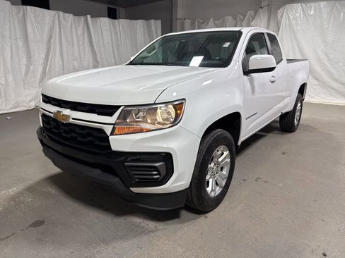 Used 2022 Chevrolet Colorado LT w/ Fleet Safety Package image 3