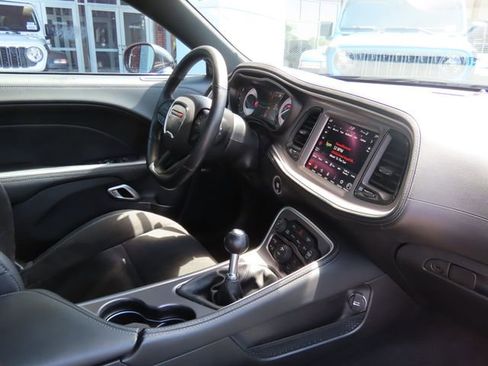 Used 2022 Dodge Challenger R/T Scat Pack RWD image 8